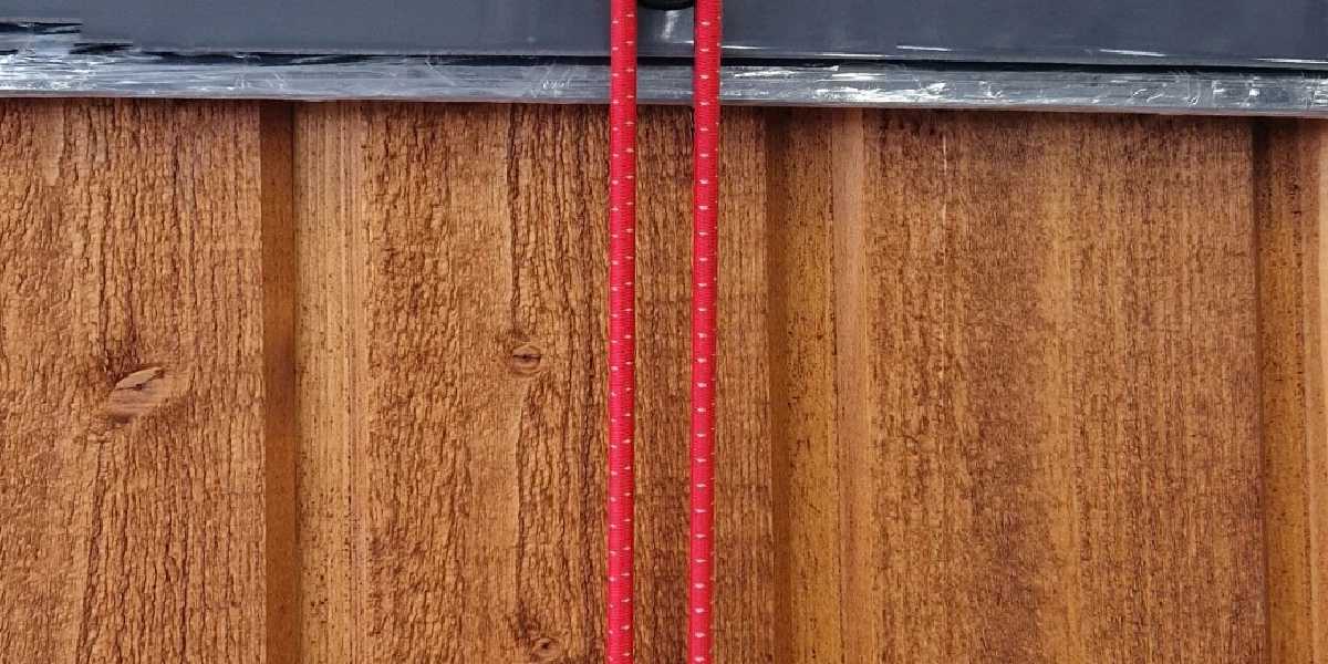 Lid fastener
