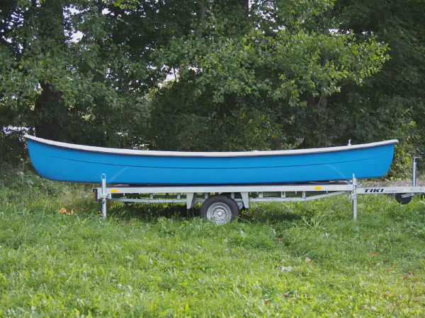 Klaasplastist valmistatud paat 3